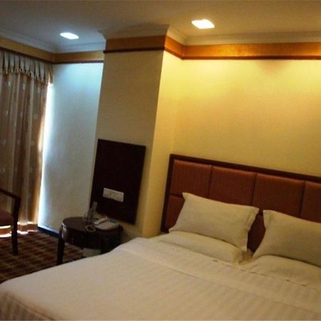 Baojiang Yingbin Hotel Zhuhai Exterior photo